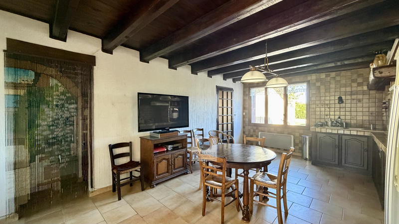 Maison - 208 m² - 7 pièces