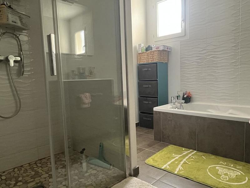 Maison - 102 m² - 4 pièces