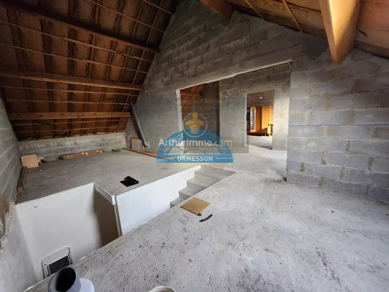 Maison - 200 m² - 8 pièces