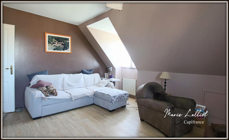 Maison - 232 m² - 9 pièces