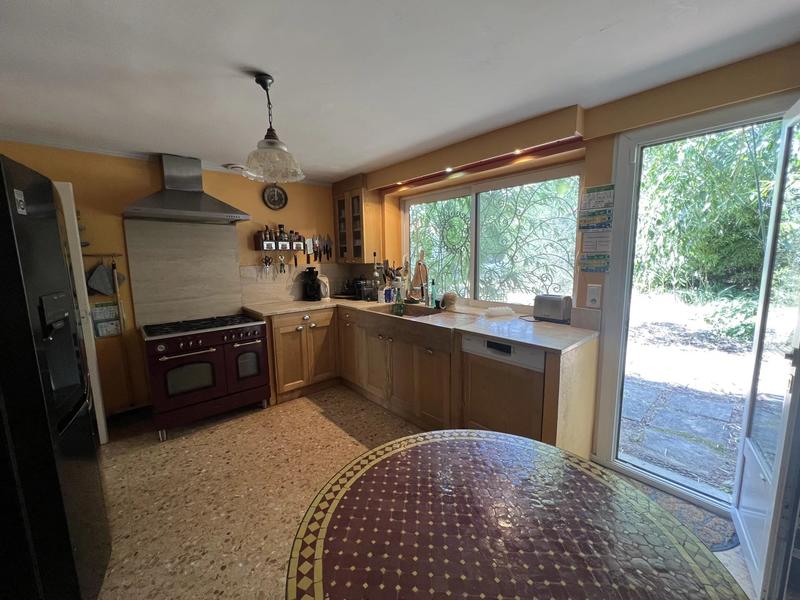 Villa - 200 m² - 8 pièces