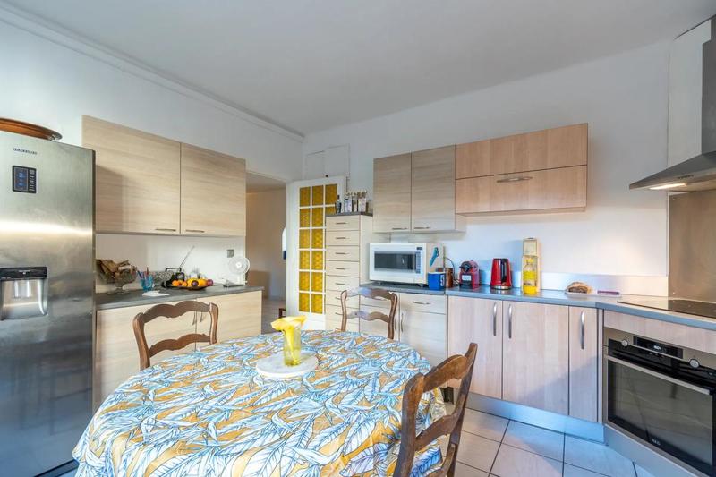 Appartement - 97 m² - 4 pièces