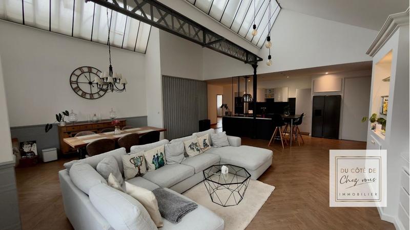 Appartement - 185 m² - 6 pièces