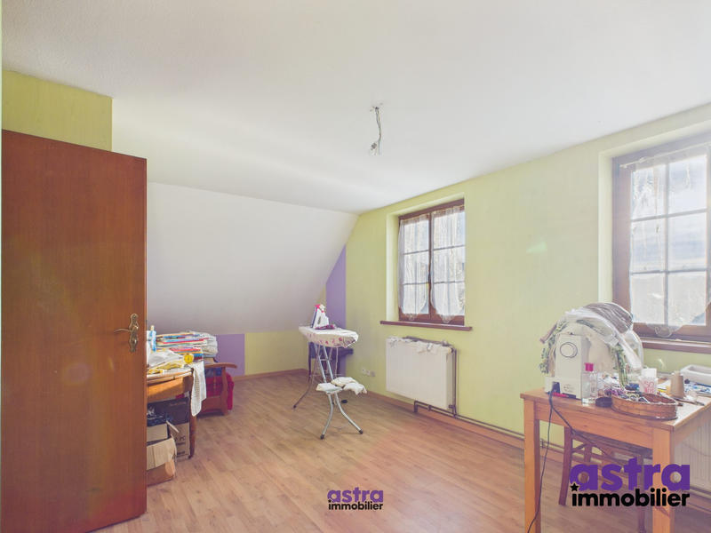 Maison - 143 m² - 7 pièces