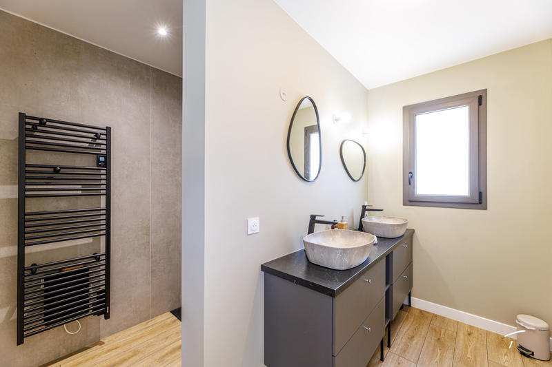 Maison - 209 m² - 7 pièces