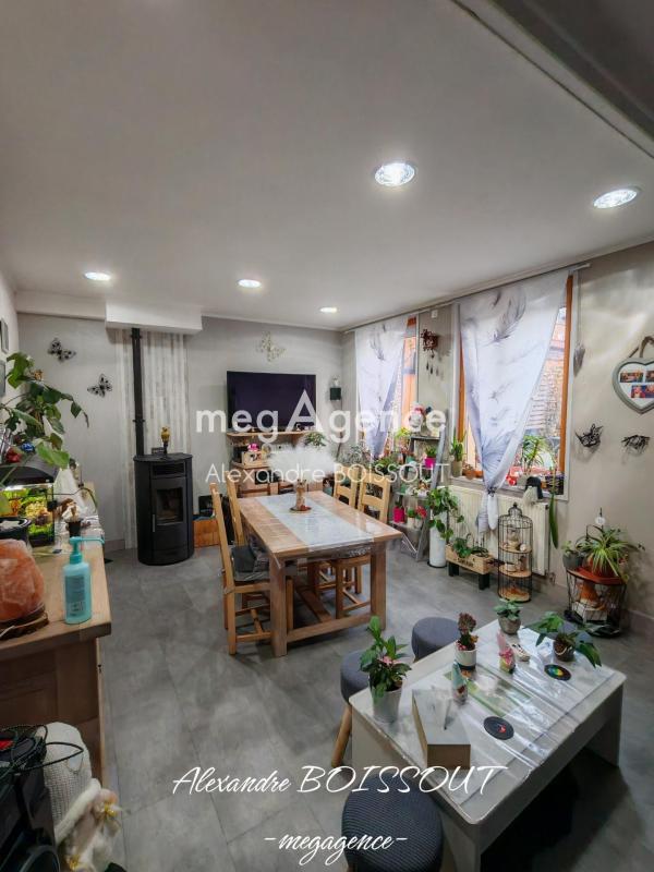 Maison - 90 m² - 4 pièces