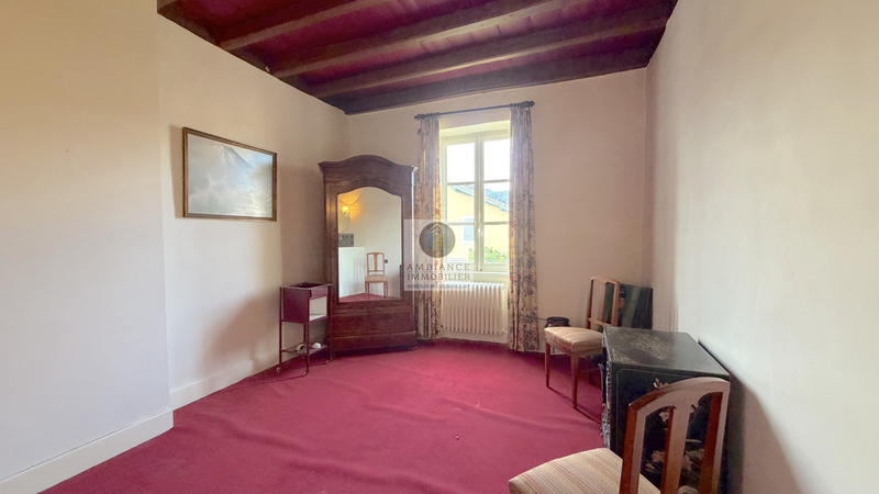 Maison - 217 m² - 7 pièces