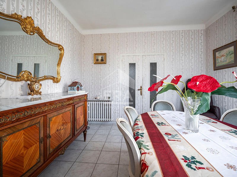 Maison - 170 m² - 8 pièces