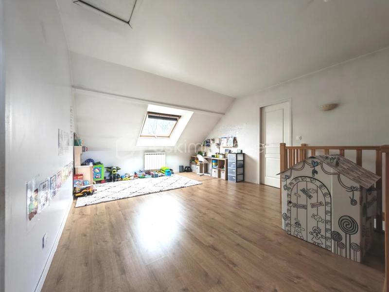 Maison - 180 m² - 7 pièces