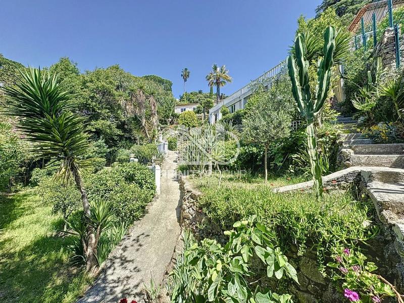 Villa - 213 m² - 7 pièces