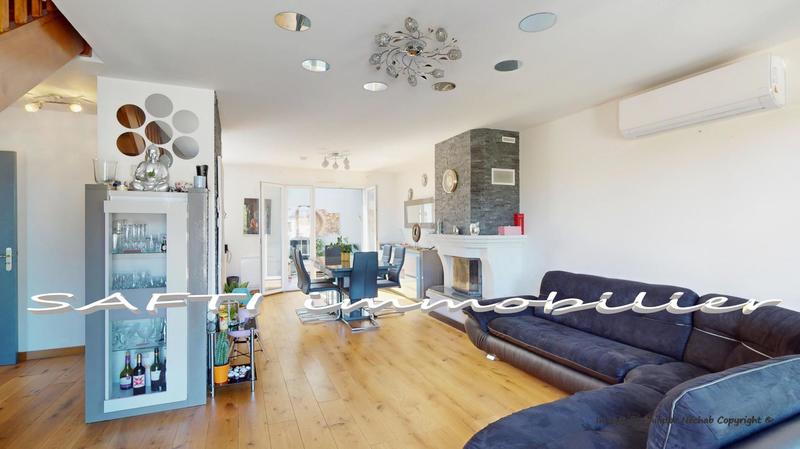 Maison - 164 m² - 8 pièces