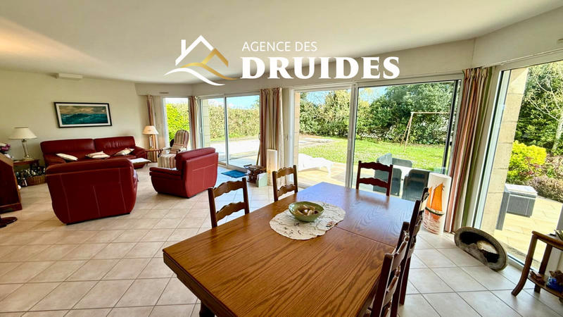 Maison - 251 m² - 9 pièces