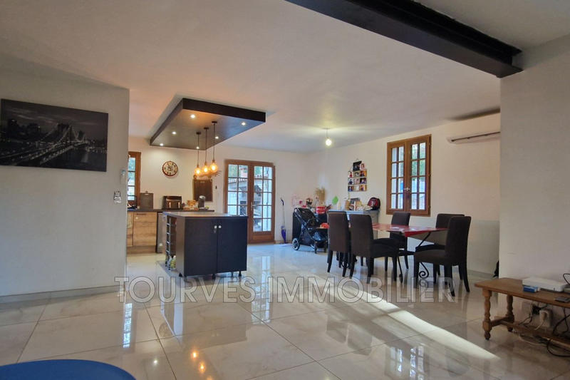 Villa - 220 m² - 6 pièces