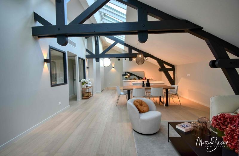 Loft - 114 m² - 4 pièces