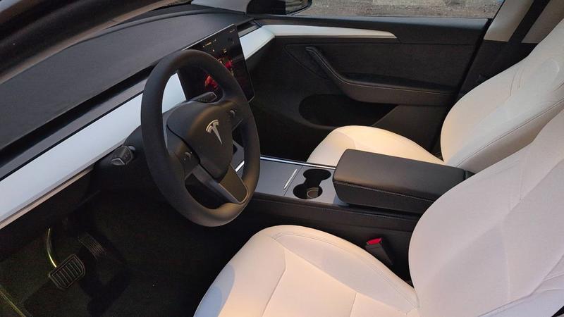 Tesla Model y 275 Rwd Standard - Garantie constructeur