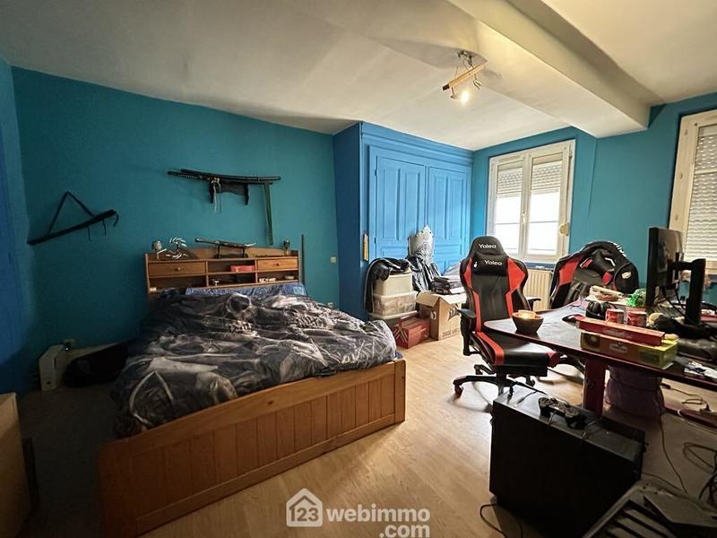 Maison - 218 m² - 13 pièces