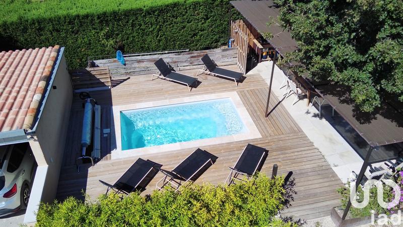 Maison - 279 m² - 9 pièces