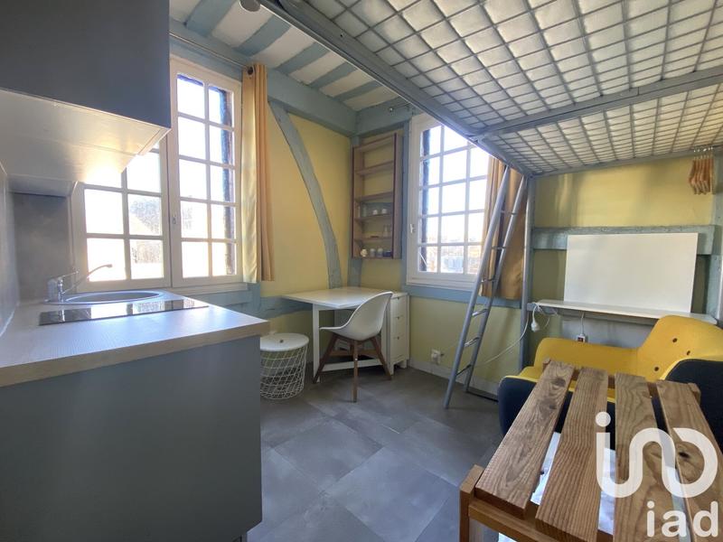 Studio - 10 m² - 1 pièce