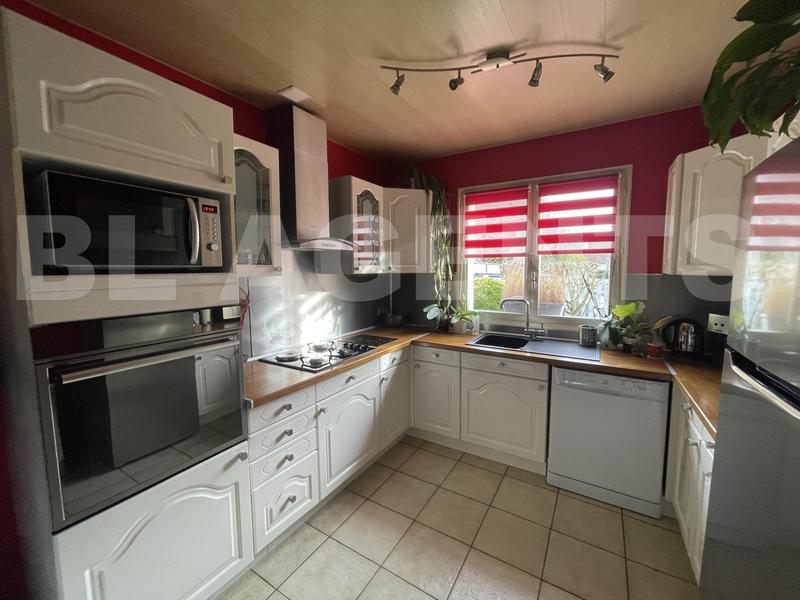 Maison - 95 m² - 5 pièces