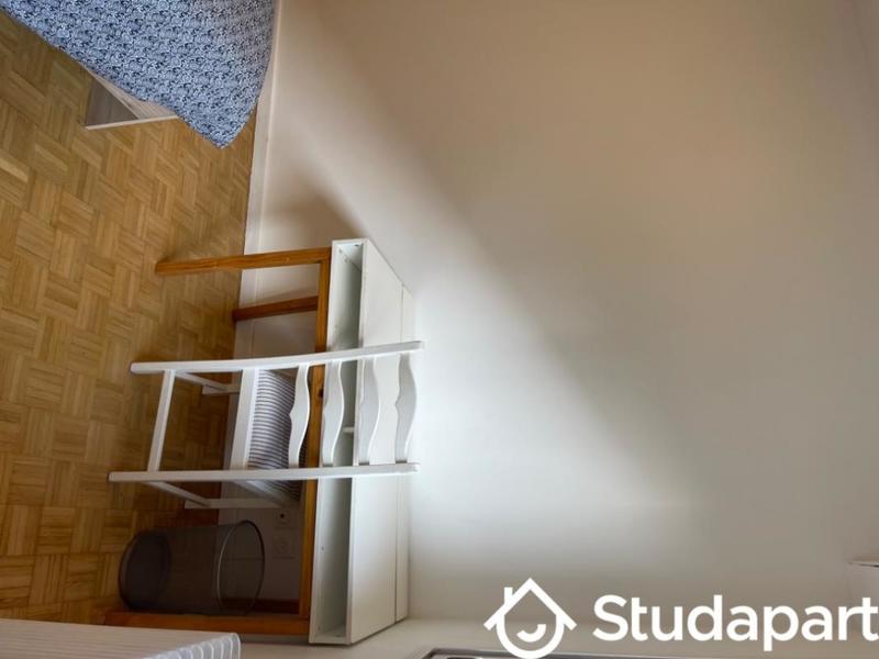 Chambre - 12 m² - 1 pièce