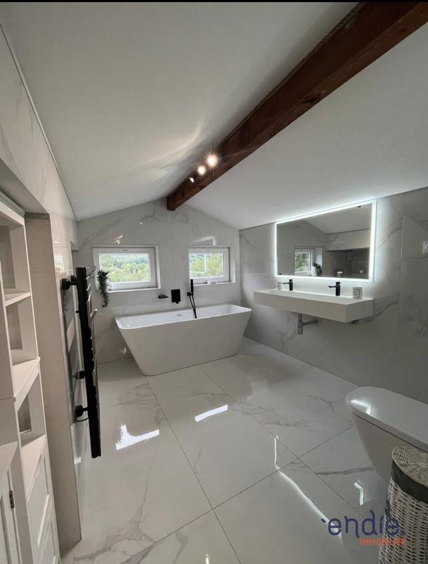 Maison - 140 m² - 4 pièces