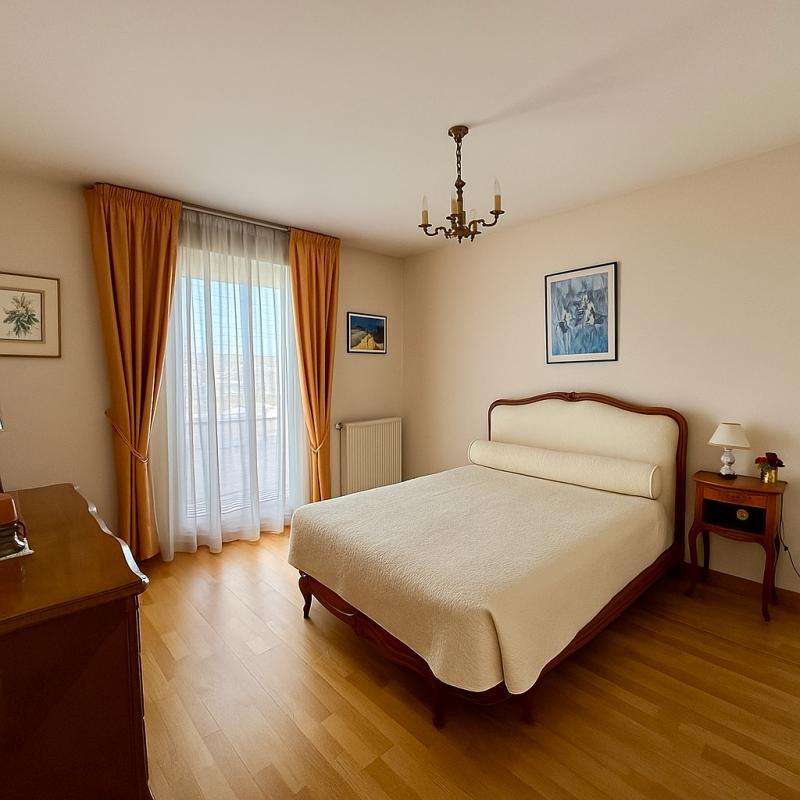 Duplex - 136 m² - 6 pièces