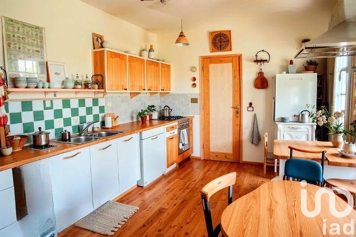 Maison - 180 m² - 8 pièces