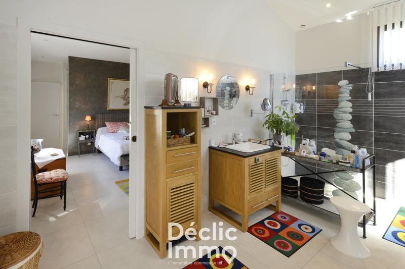 Maison - 204 m² - 5 pièces