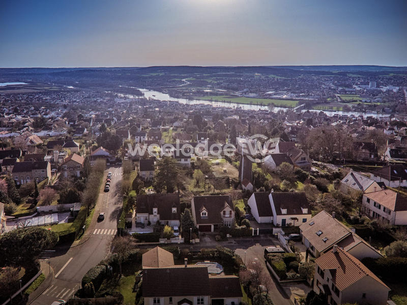 Maison - 213 m² - 6 pièces