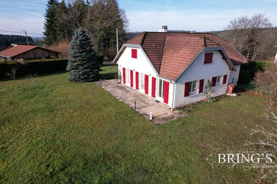 Maison - 218 m² - 9 pièces