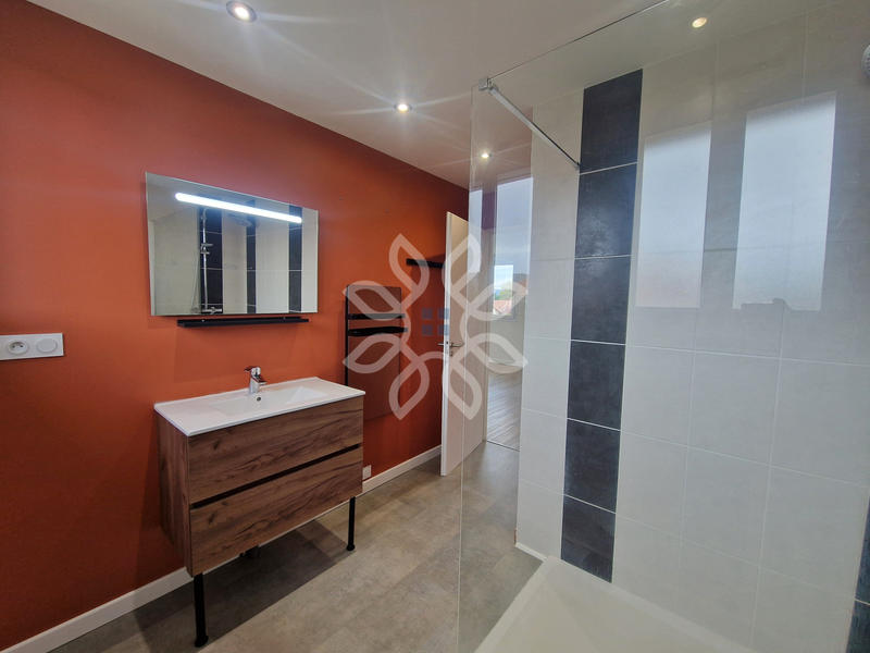 Maison - 107 m² - 5 pièces