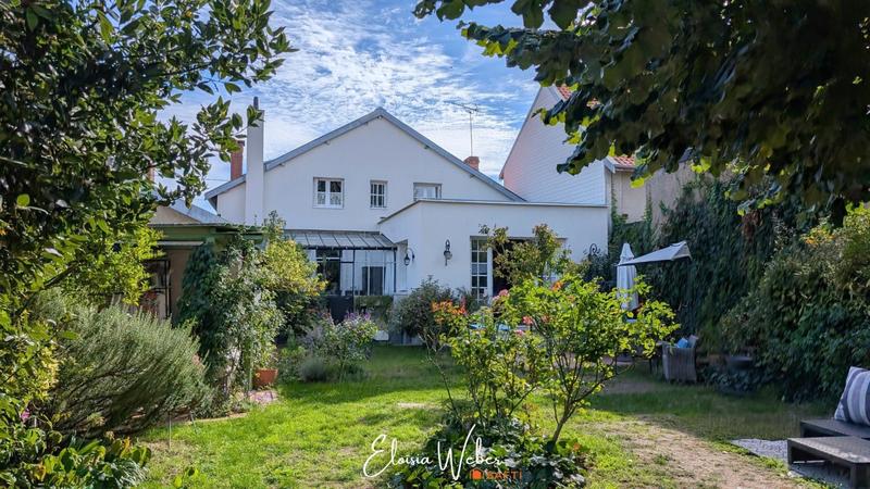 Maison - 145 m² - 6 pièces