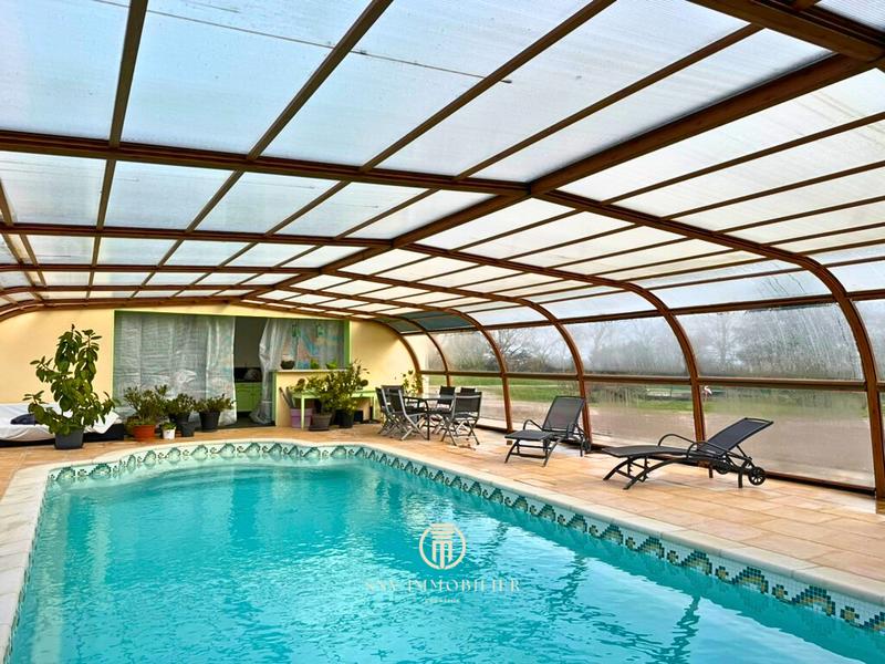 Propriété - 430 m² - 11 pièces