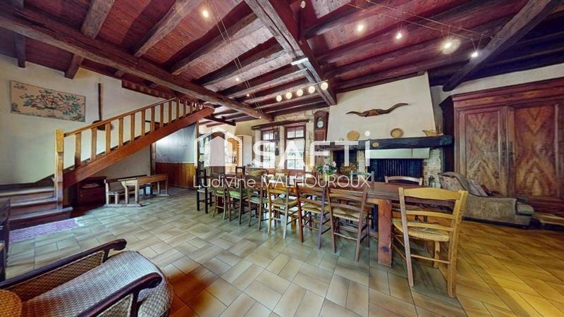 Maison - 200 m² - 7 pièces