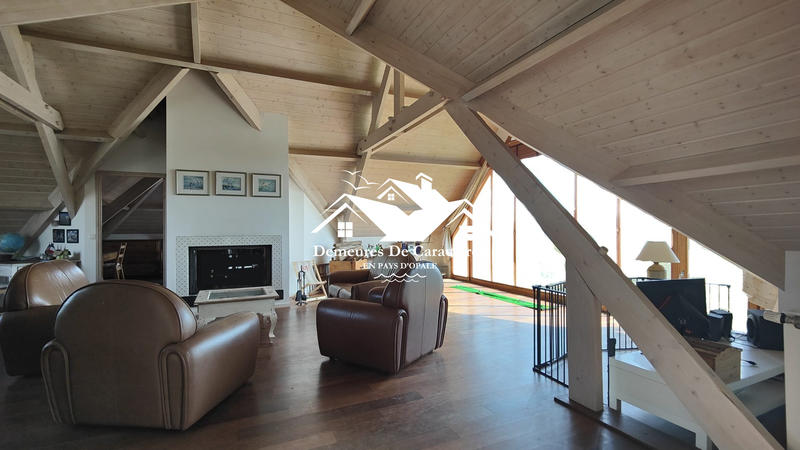 Maison - 277 m² - 10 pièces