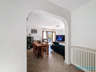 Appartement - 121 m² - 5 pièces