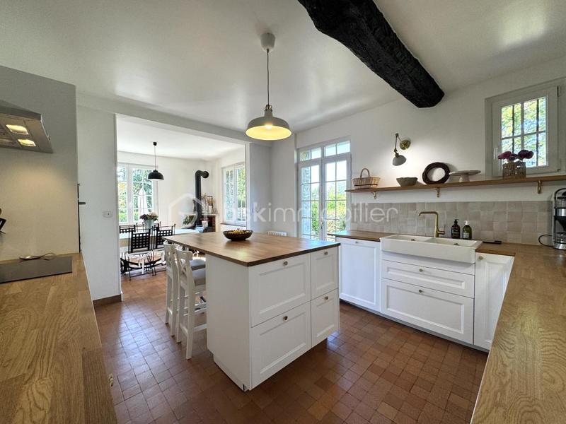 Maison en pierre - 333 m² - 11 pièces