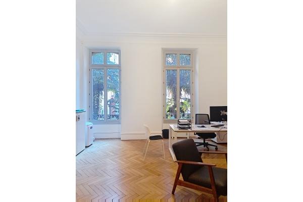 Bureau - 219 m²