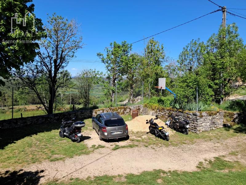 Maison - 149 m² - 9 pièces