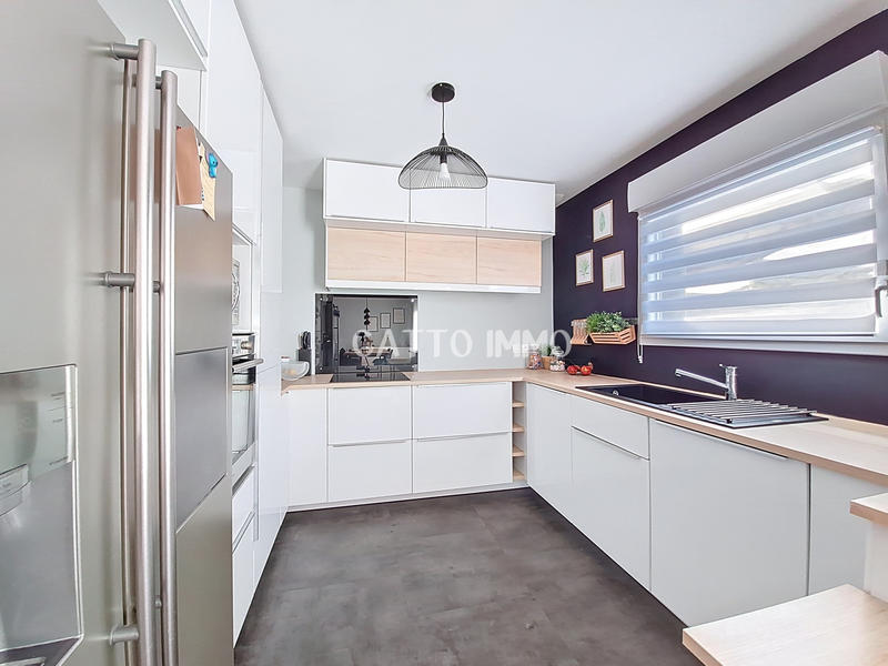 Maison - 102 m² - 5 pièces