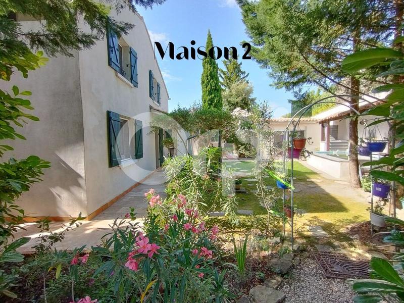 Propriété - 250 m² - 10 pièces