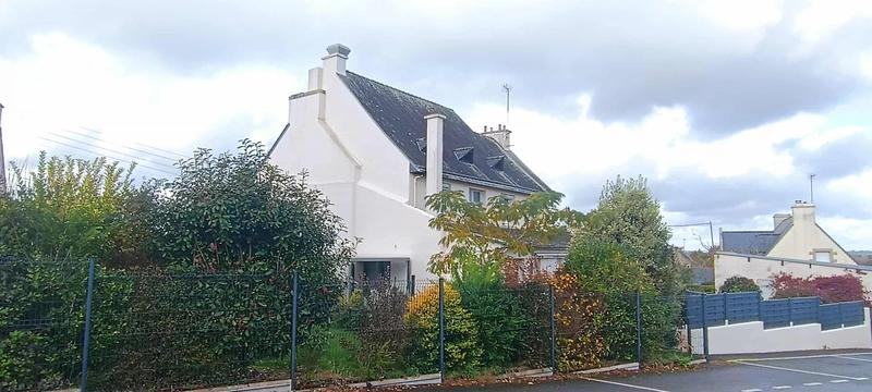 Maison - 199 m² - 8 pièces