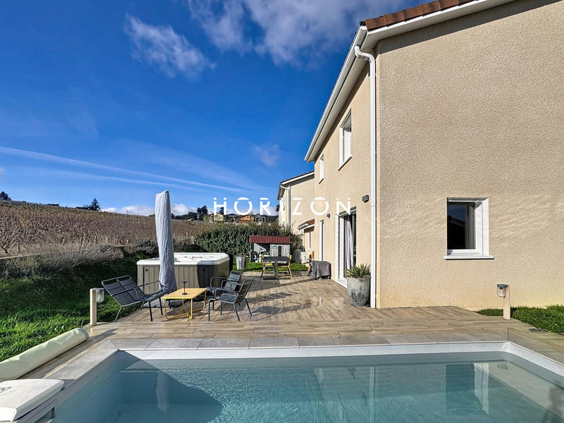 Maison - 103 m² - 5 pièces