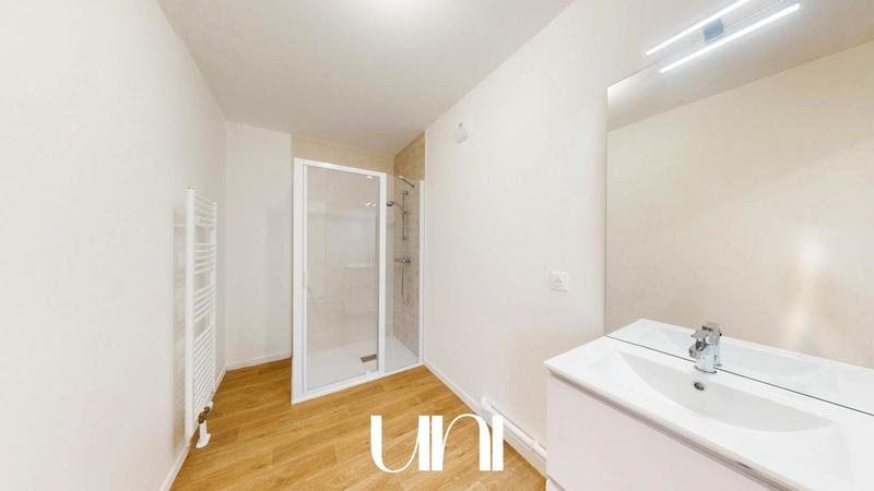 Appartement - 93 m² - 4 pièces