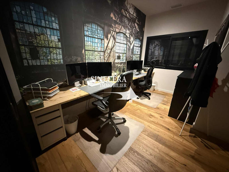 Villa - 285 m² - 8 pièces