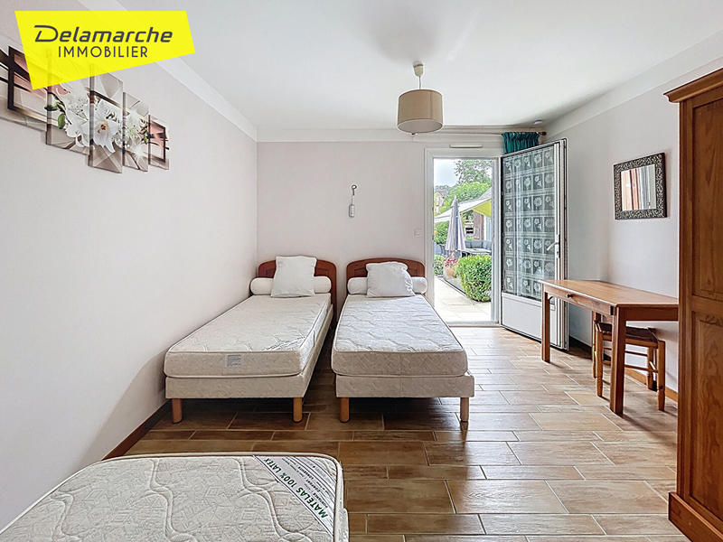 Maison - 308 m² - 12 pièces