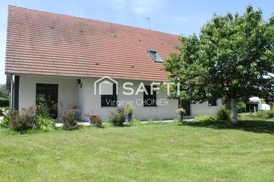 Maison - 256 m² - 6 pièces