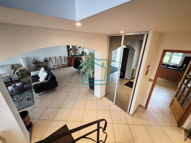 Maison - 205 m² - 7 pièces