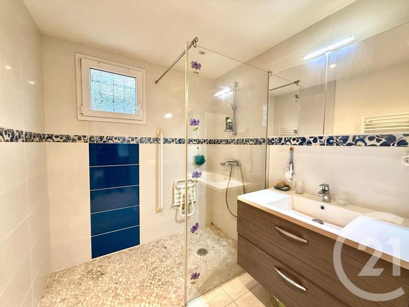 Villa - 134 m² - 6 pièces