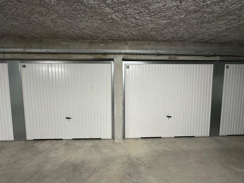 Local commercial - 197 m² - 1 pièce